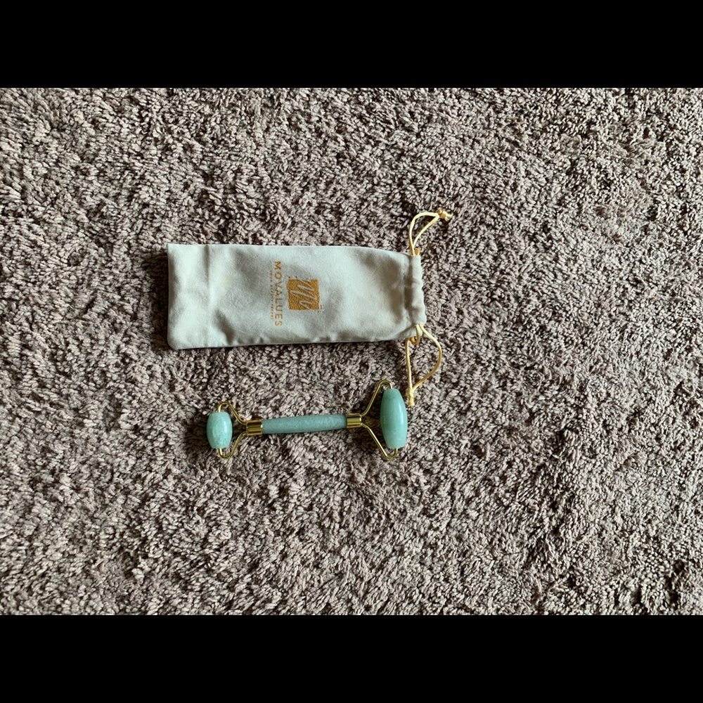 Movalues Authentic Jade Roller
